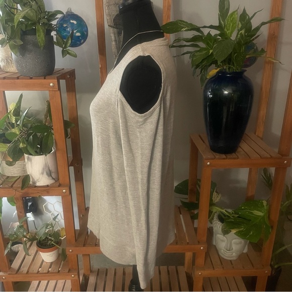 Dalia Cold Shoulder Heather Grey Athletic feels Long Sleeve Top - Picture 2 of 9